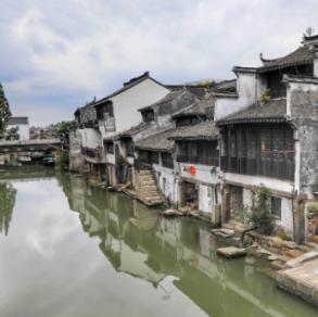 河南新乡宝妈带俩娃一路骑行去北京:与其报培训班,不如锻炼毅力